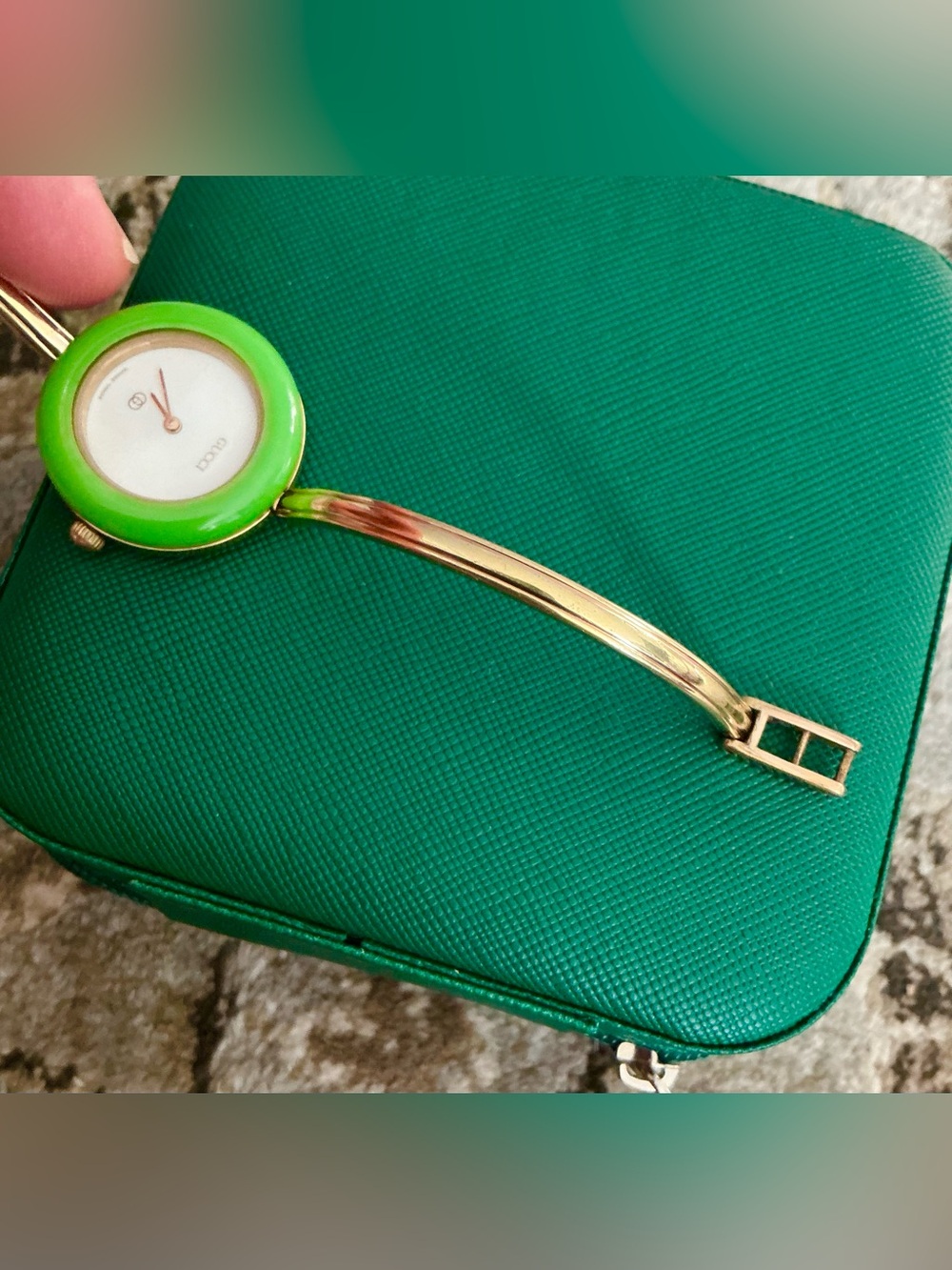Authentic GUCCI bangle watch with Interchangeable Ringsππβ€οΈπ§‘π€ - Picture 9 of 16
